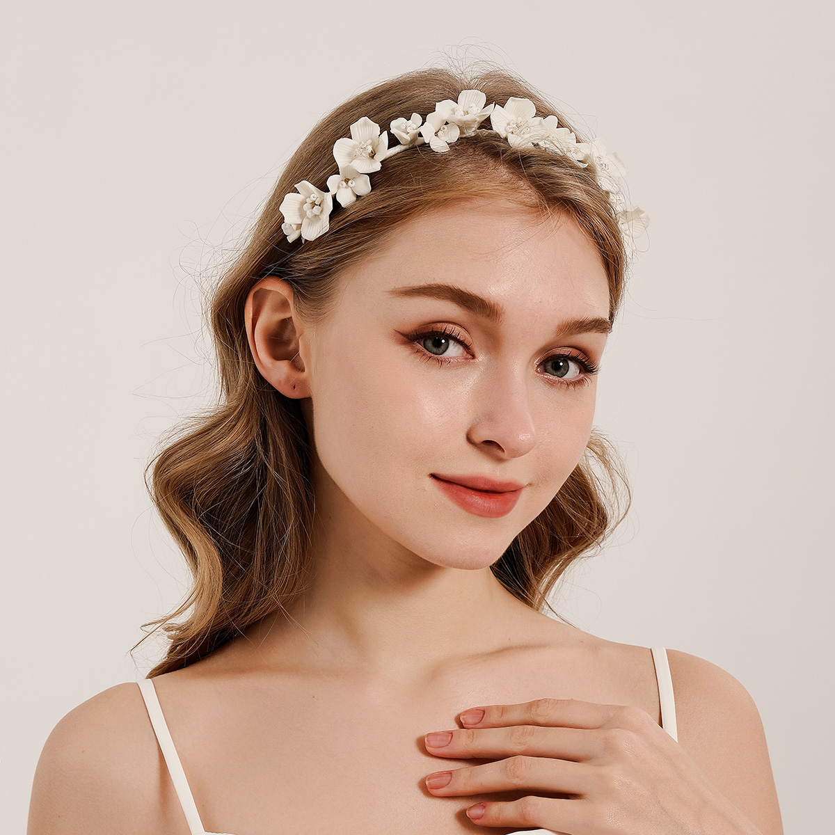 Efily Bride White Flower Hair  - đánh giá và giá Wedding Arch Flower