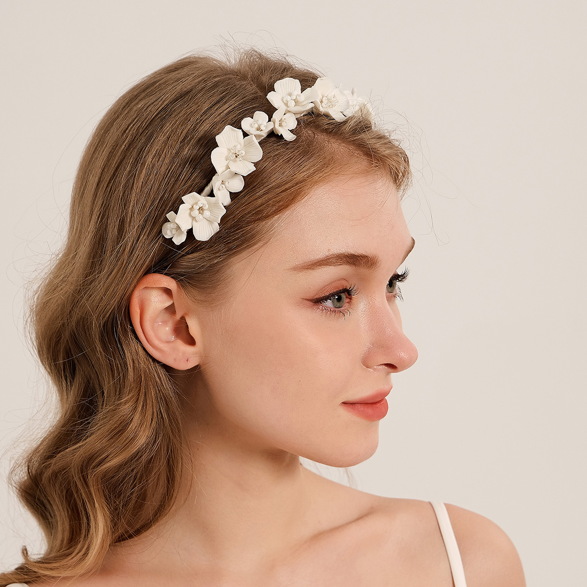 Efily Bride White Flower Hair  - đánh giá và giá Wedding Arch Flower